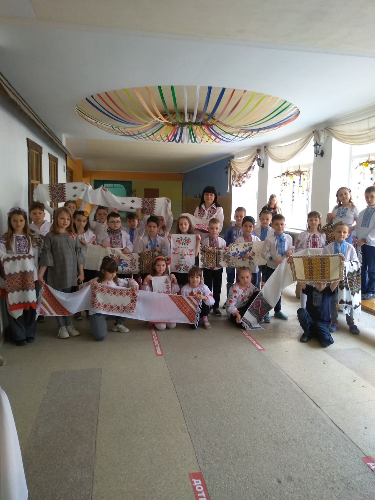 Цікаві факти про вишиванку від 2-Б класу. 1 img 446ab6eddecd3b2b2e1e46579d32bc69 v
