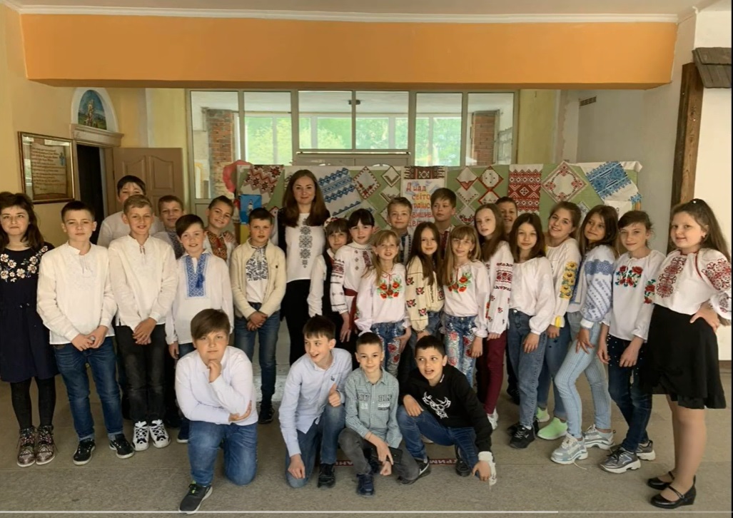 Привітання від 6-Б класу 1 a1198426