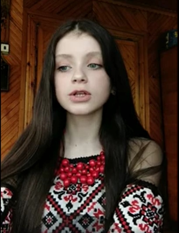 З днем Вишиванки! Вітає учениця 7-Г класу Татарська Оксана. 1 bf973b1e