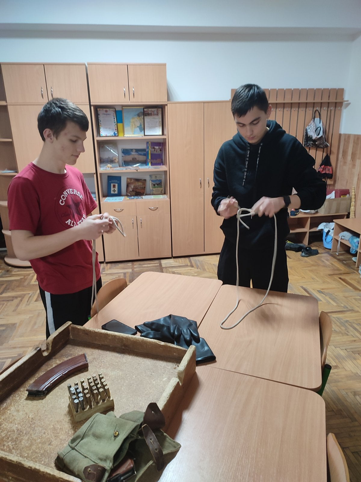 Шкільні військово-спортивні змагання серед учнів 10-11-х класів 1 0 02 05 19d5ca39a6f366a10d8a8fcd366e235e23bb4b4e6bdf3036e599f653d87565d6 dd7a8bf63fe084e8 1c189bcc