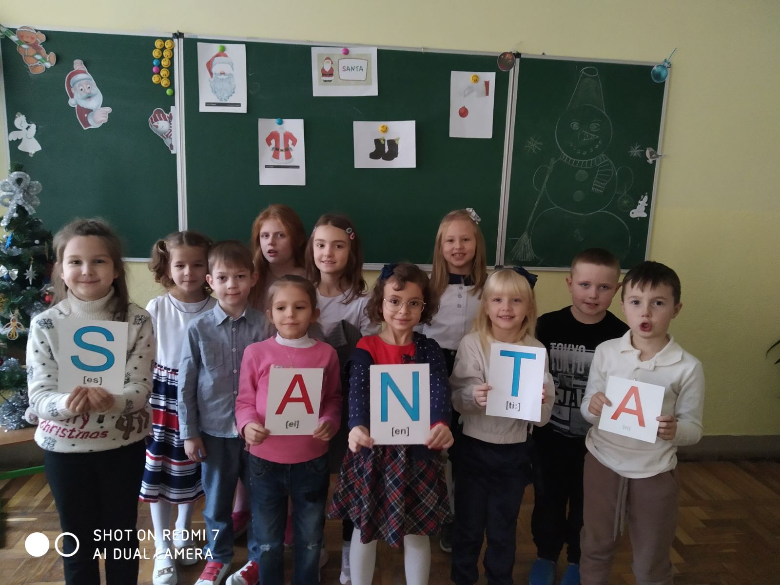 Новорічні пісні першокласників 1 0 02 05 a7a0207d0b7b1759bdea81deaa65af2ad1d675e419172a3d6da291783b87386e 9db8be5e3844cee1 089865f8