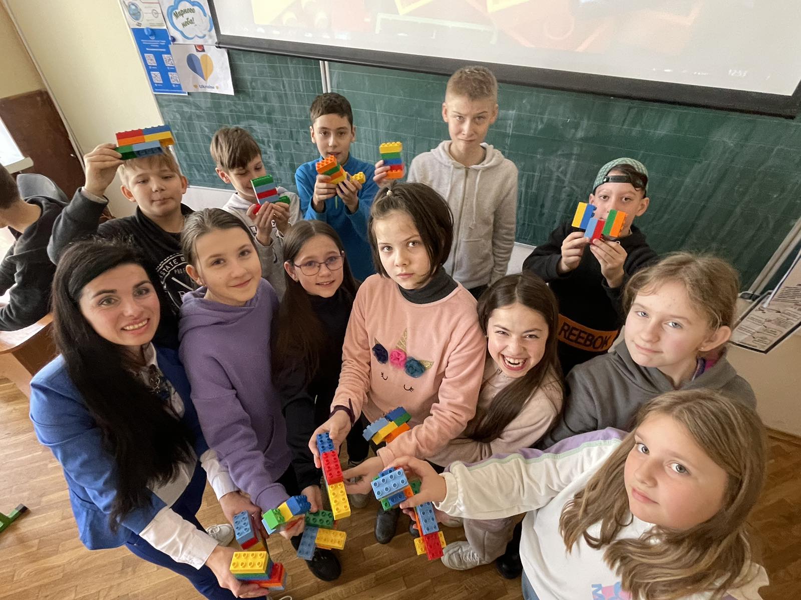 «6 цеглинок LEGO на уроках англійської мови» 1 0 02 05 3c96a0528b34244899106031dea50f60c81632a77f1149e6ec780c18ea9411c0 7890b351ac1cae7f