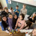 «6 цеглинок LEGO на уроках англійської мови» 6 0 02 05 b2daa546bdca2c53facc3fe4e4953bf365d247cb760b41fb871aa9cfbe4f7e81 fbcbbe337617ce3b