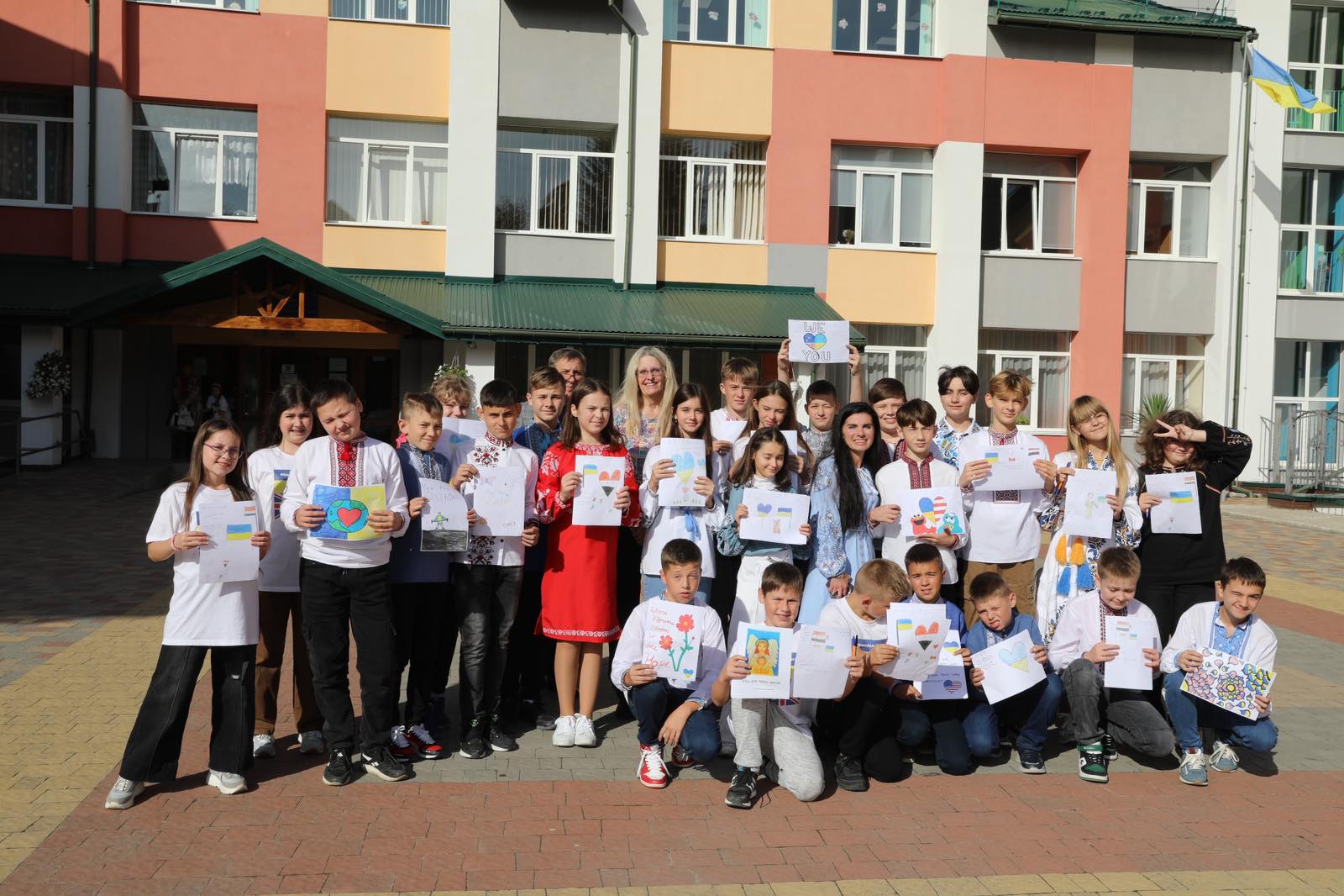 Міжнародна Зустріч 1 0 02 05 42dee942944a0faed9f96bfd273a8ea54c5df92a06fe5492c36c0d74df99ca34 9e89655f26de5766