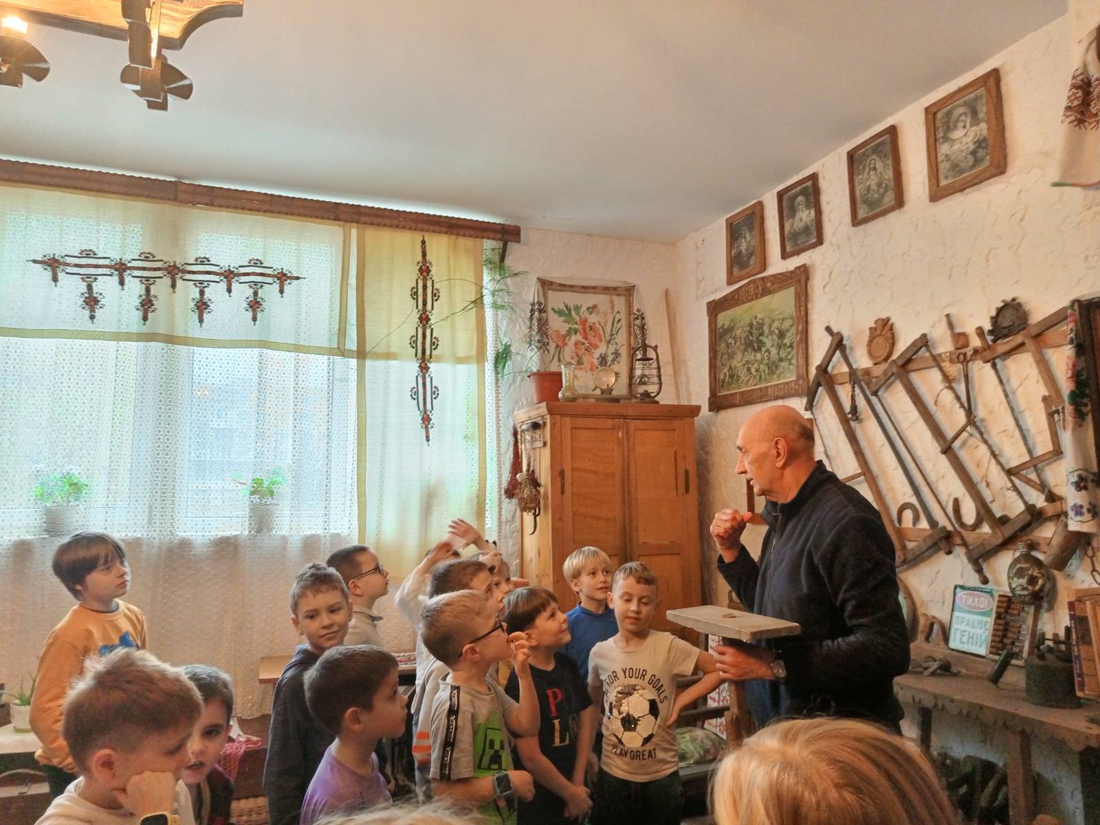 Екскурсія в ШКІЛЬНУ ОСЕЛЮ 1 0 02 05 385793baf3a8e8ef52f47d1b676830e174c16020d40c5f477cc471a870459f4f 33365ff1d7f96487