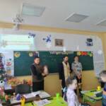 Отець Андрій Гладкий освятив класи та ікони Божого Милосердя 2 0 02 05 01b49f70c787e5e5ad01953fc372cb38f455f27bf6889d3e8496a6114dee4a2e 3e24882f325da9b6
