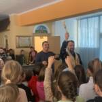 Отець Андрій Гладкий освятив класи та ікони Божого Милосердя 3 0 02 05 5d1412ac5b9ffd32b9288d1fd6cc0efa9c6e98dd758192245e15d7491a59cbd3 ba1afe56c08eaa4f