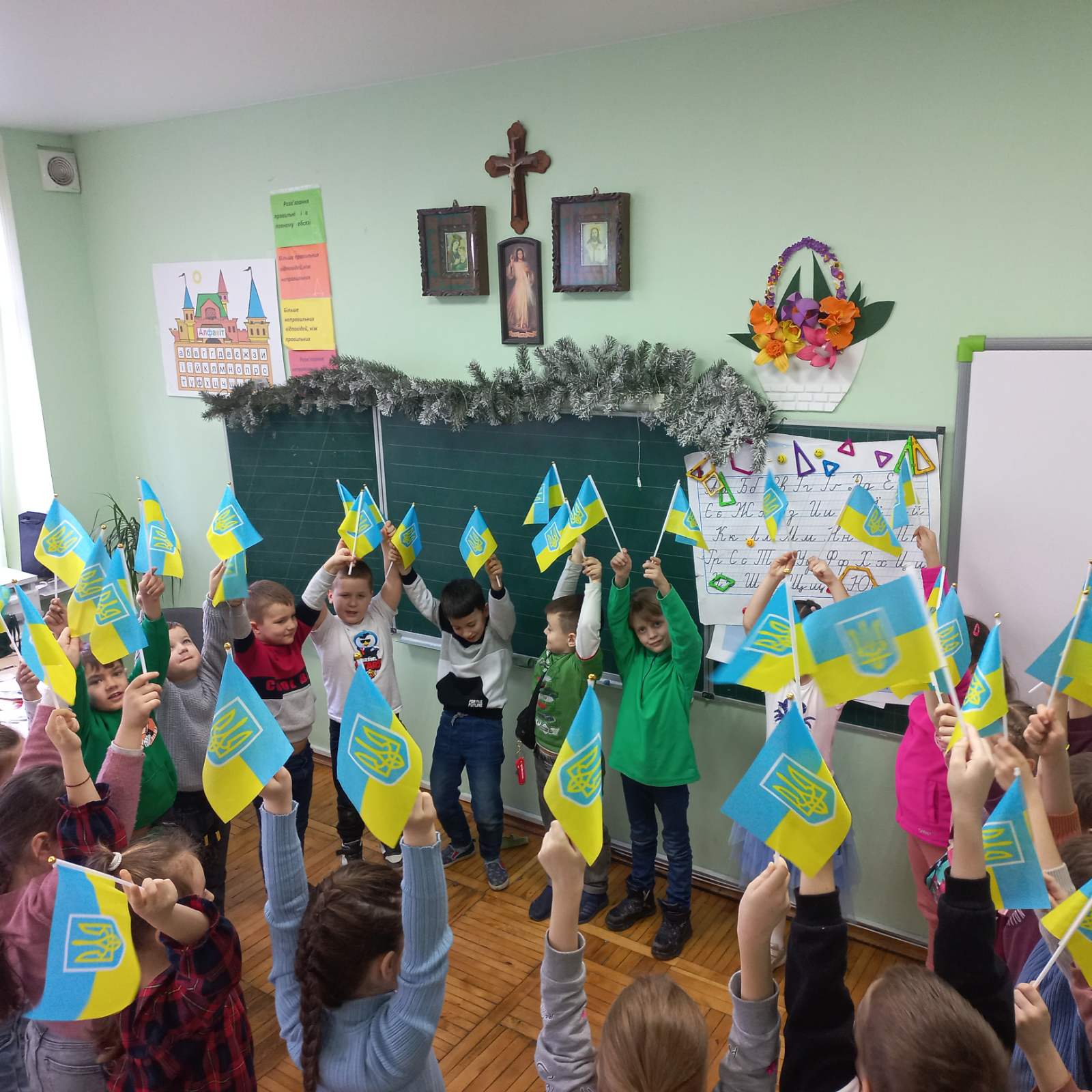День єднання – молоде свято 1 0 02 05 0f76df42ebad9d6d7105698c3547d46752f691a7c953be60c6edf6cffca8aa01 facdcdc7bfbd8ade