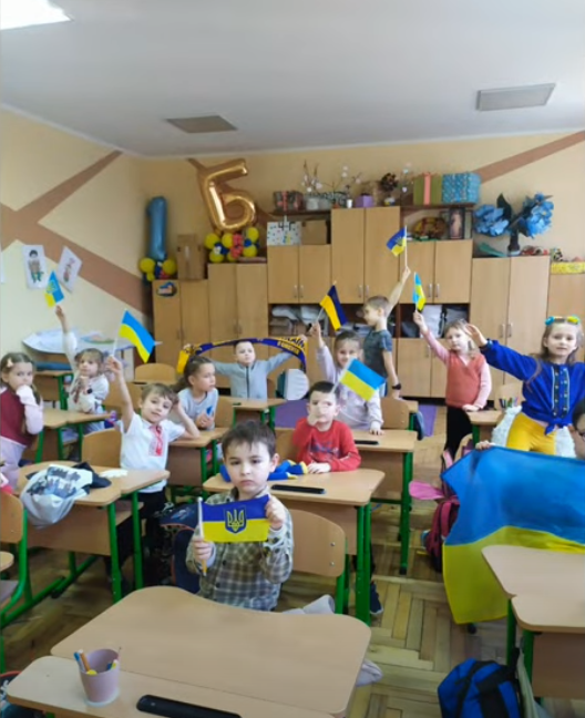 Сьогодні у 1-Б класі пройшла ранкова зустріч «День єднання!» 1 unnamed file 4