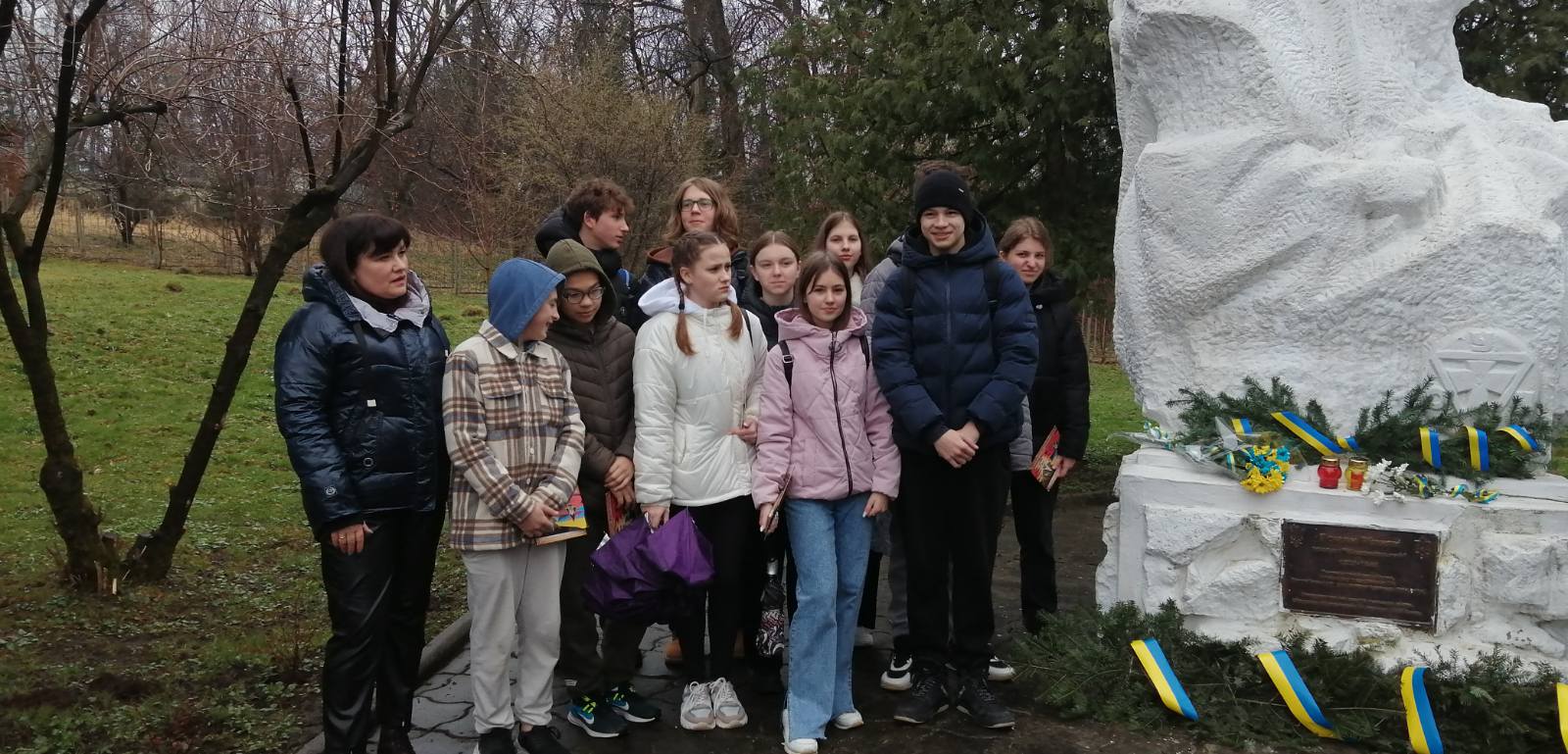 Історичний урок "До Романа на уродини" 1 0 02 05 7d3a2a77a1195c4d42368a2c5dbb7a08a0bbffeacb78d0383cdd28d2a4cc7e64 b11a387e9d10e7bc