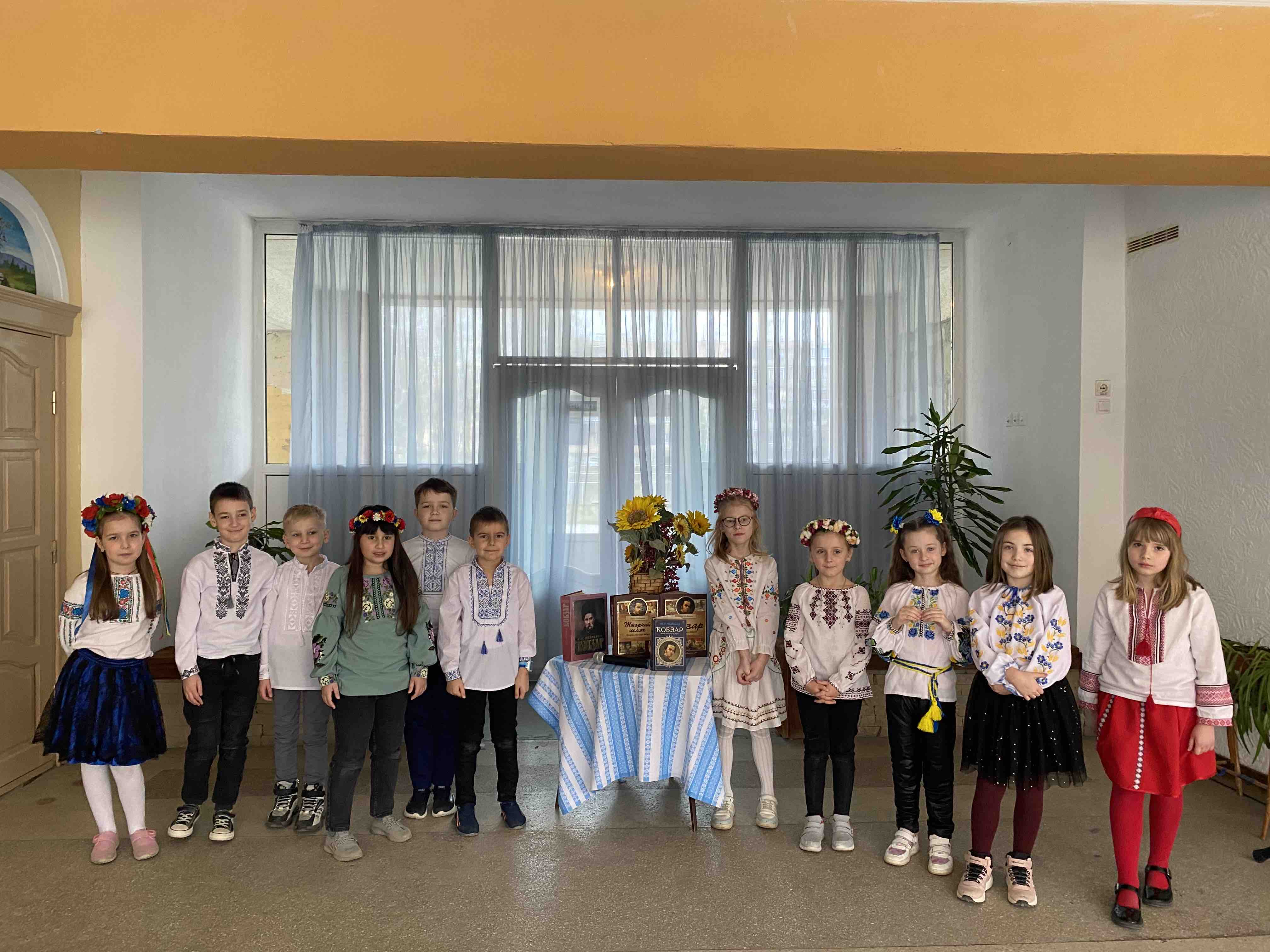 Вільний мікрофон "Читаємо Кобзаря" 1 0 02 0a 7ece3e2da898226735be6f4a11a8ced5793e837c9e82be1e078c4b8ad5b2d9e8 545ac49fec5f3c5f