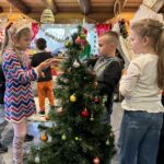 Усі з нетерпінням чекають на гостинці від Святого Миколая. 4 0 02 05 80a0bc599ff9ad99666108d2d1d608d5a9fe22cf325a0809996d43a4354c301d 1ad7370f7c986731