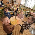 Смачні уроки англійської мови у 2-В класі з вчителем англійської мови Марією КІСИЛЕВИЧ 3 0 02 05 561ab325a0c2bab2fd60eeb54b864ee4631fa5b82404804c09e253066e7d6fd9 bb492f1db2d4faf1